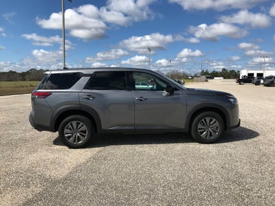 2025 Nissan Pathfinder S