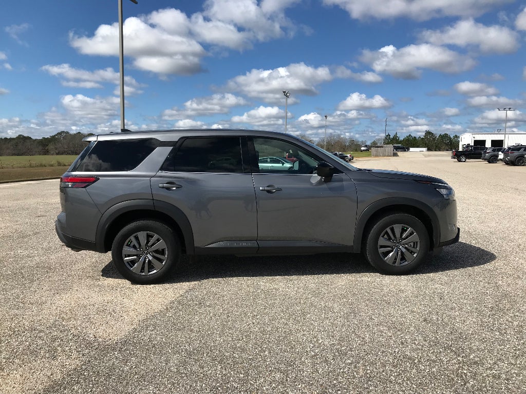 2025 Nissan Pathfinder S