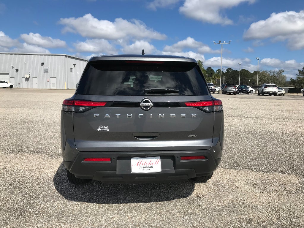 2025 Nissan Pathfinder S