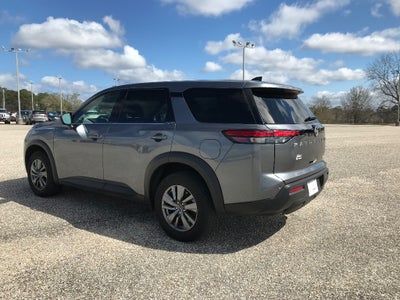 2025 Nissan Pathfinder S