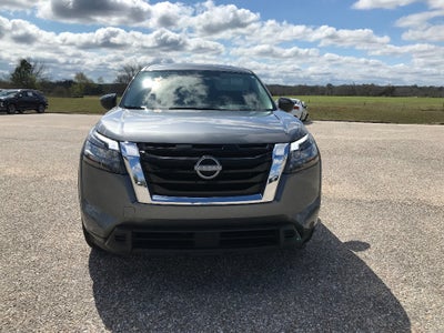 2025 Nissan Pathfinder S
