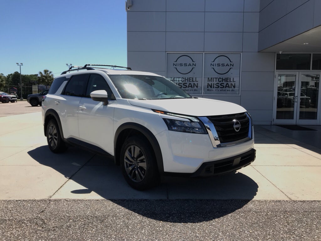 2024 Nissan Pathfinder SV 2WD's photo