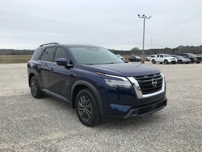 2022 Nissan Pathfinder SV