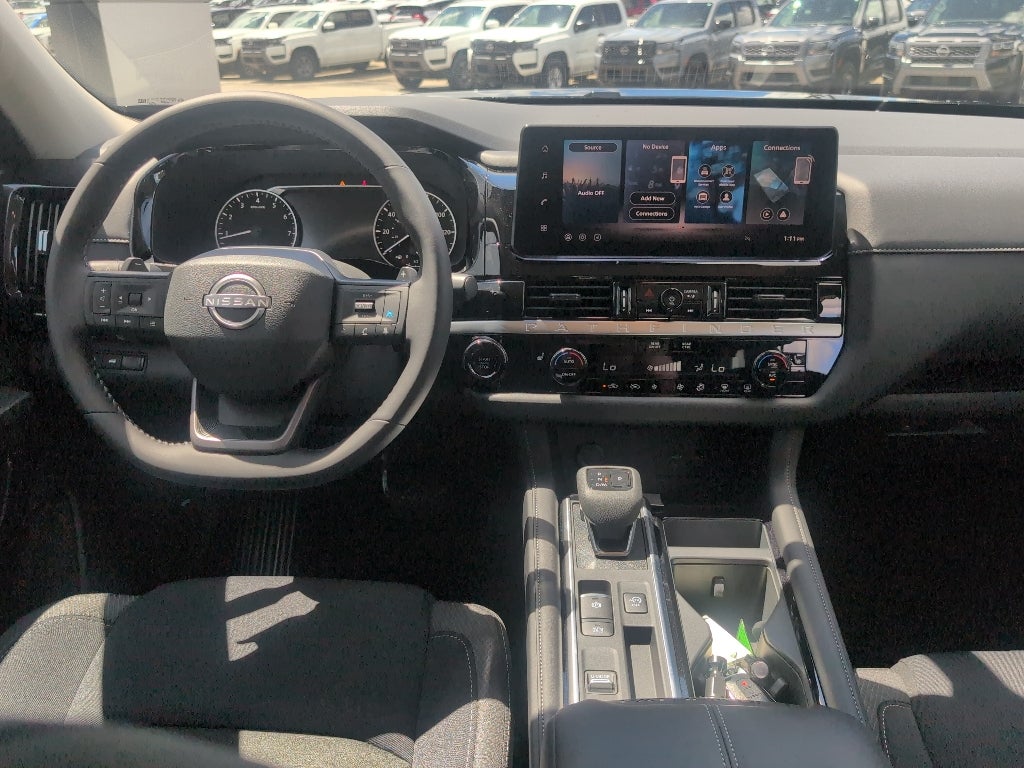 2026 Nissan Pathfinder SV - Photo 10
