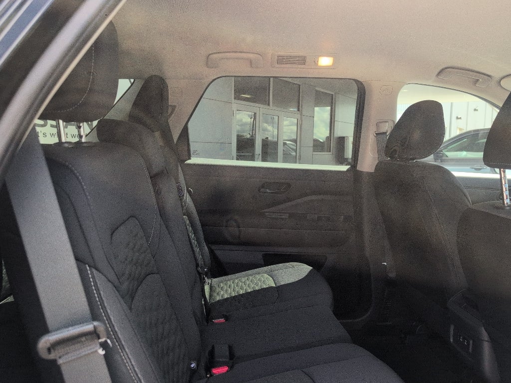 2026 Nissan Pathfinder SV - Photo 11