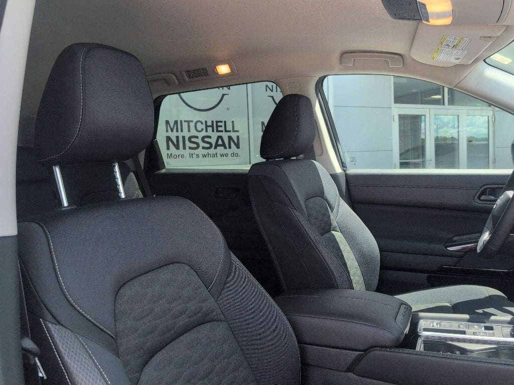 2026 Nissan Pathfinder SV - Photo 12