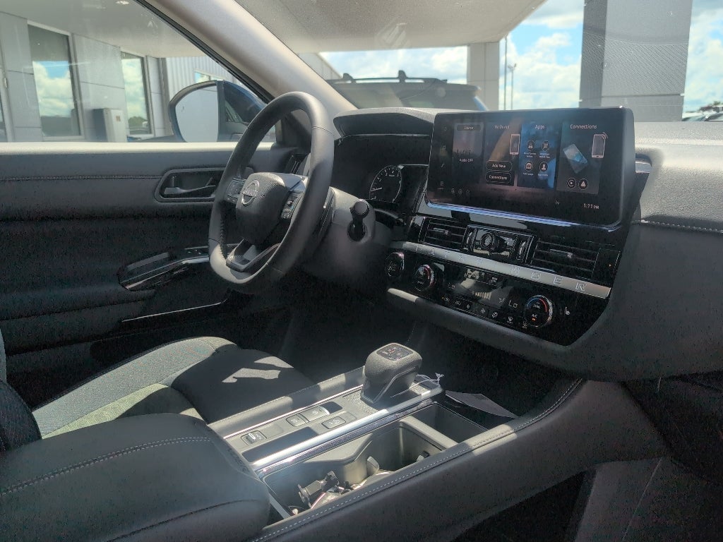 2026 Nissan Pathfinder SV - Photo 13