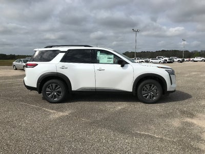2026 Nissan Pathfinder SV