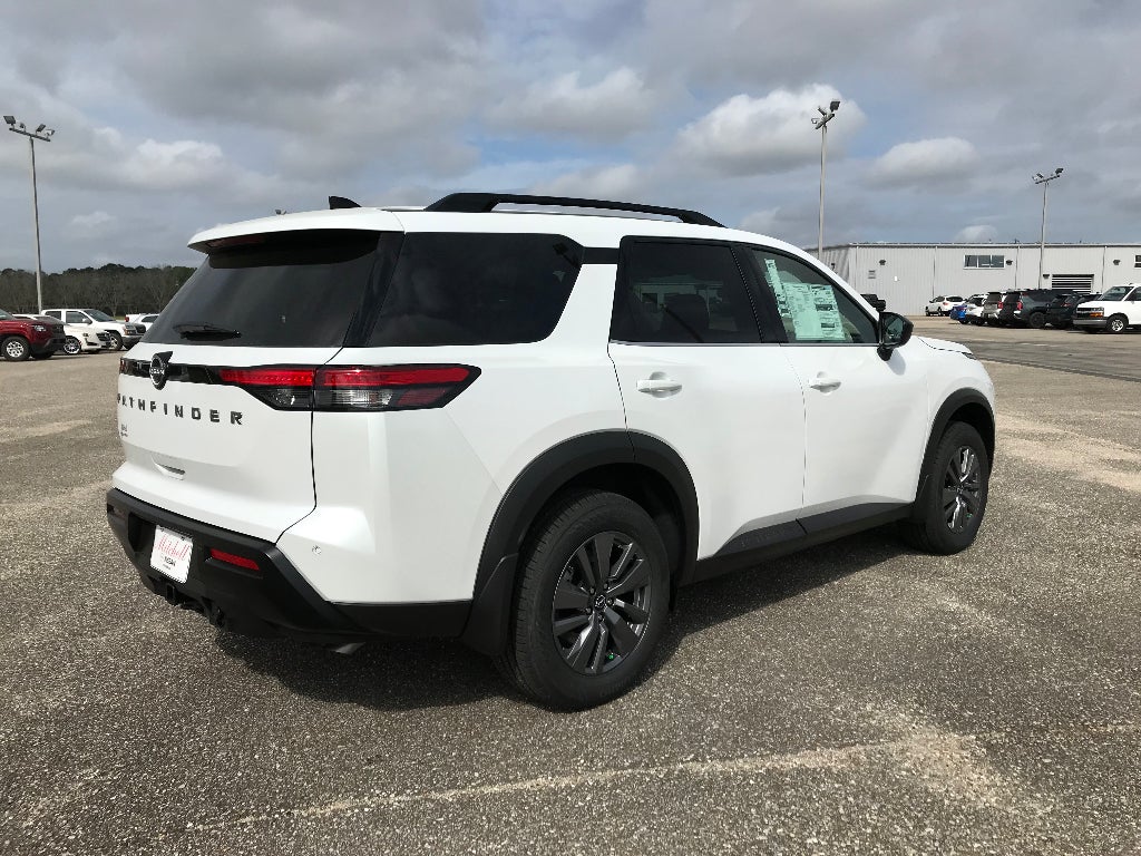 2026 Nissan Pathfinder SV