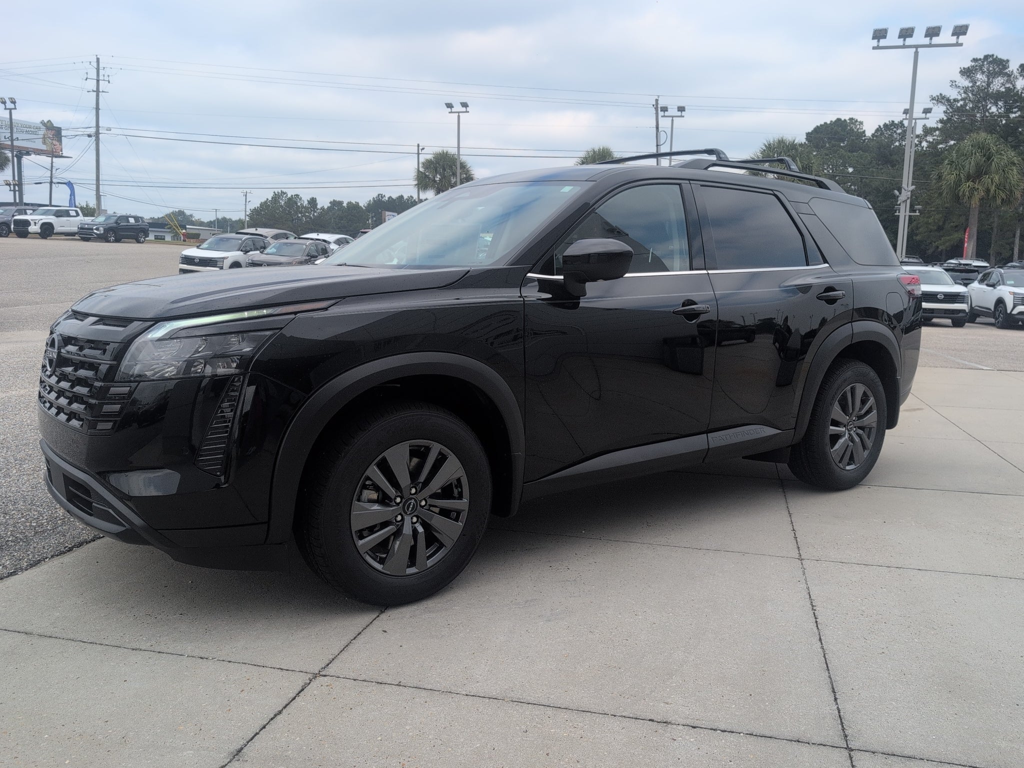 2026 Nissan Pathfinder SV