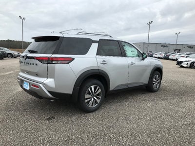 2025 Nissan Pathfinder SL