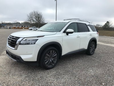2024 Nissan Pathfinder SL