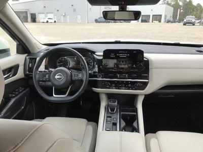 2024 Nissan Pathfinder SL