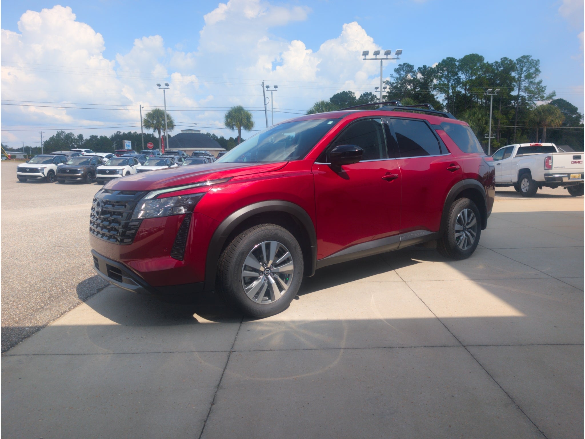 2026 Nissan Pathfinder SL