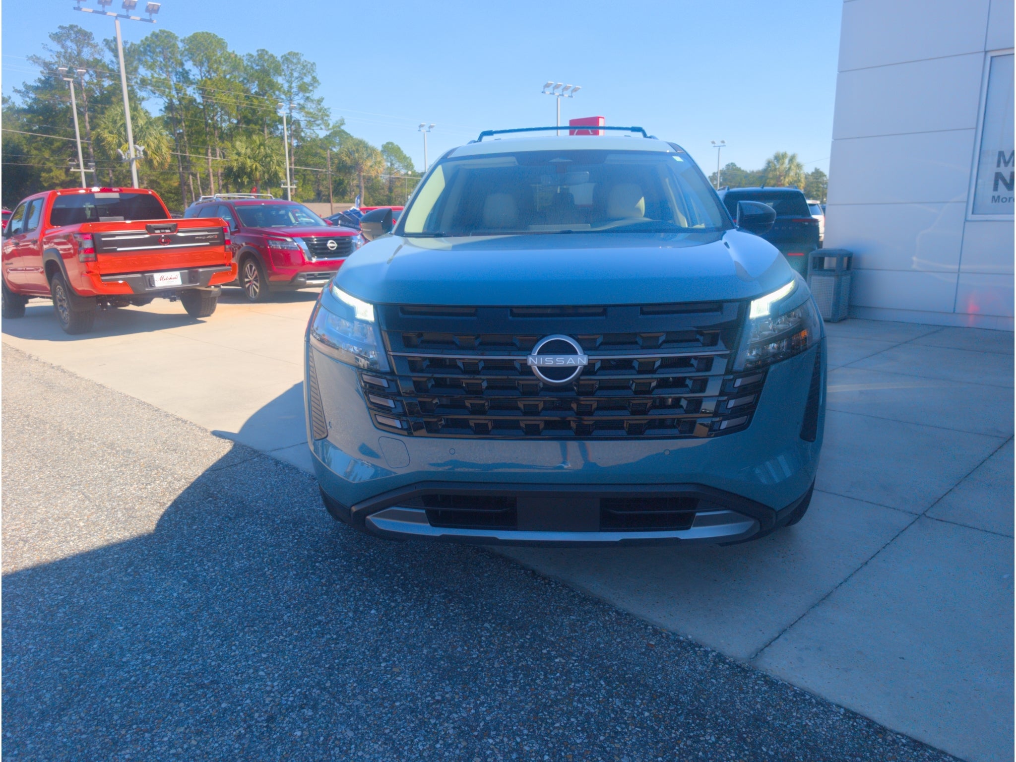 2026 Nissan Pathfinder SL