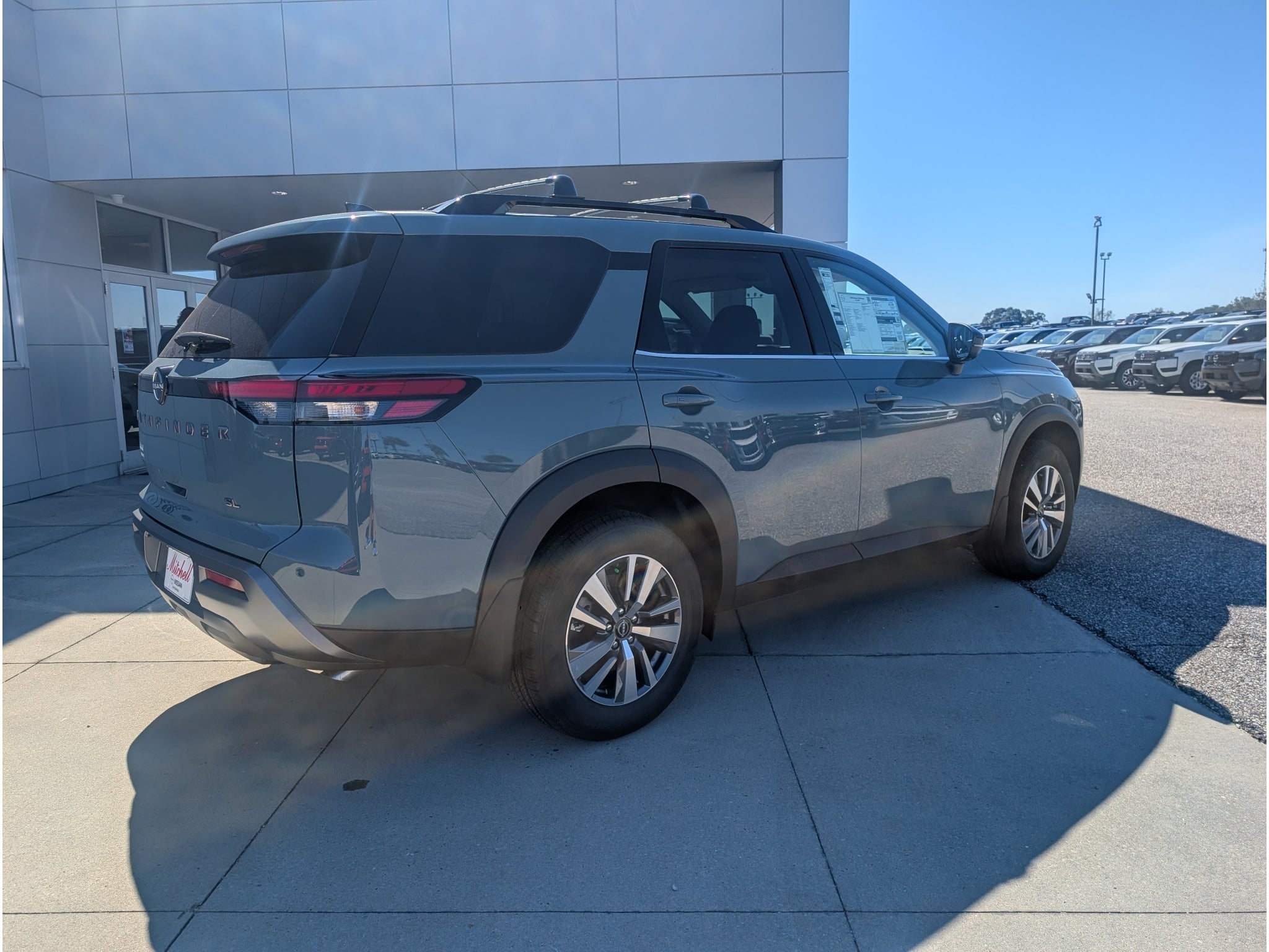 2026 Nissan Pathfinder SL