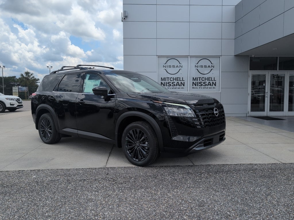 2026 Nissan Pathfinder SL 2WD's photo