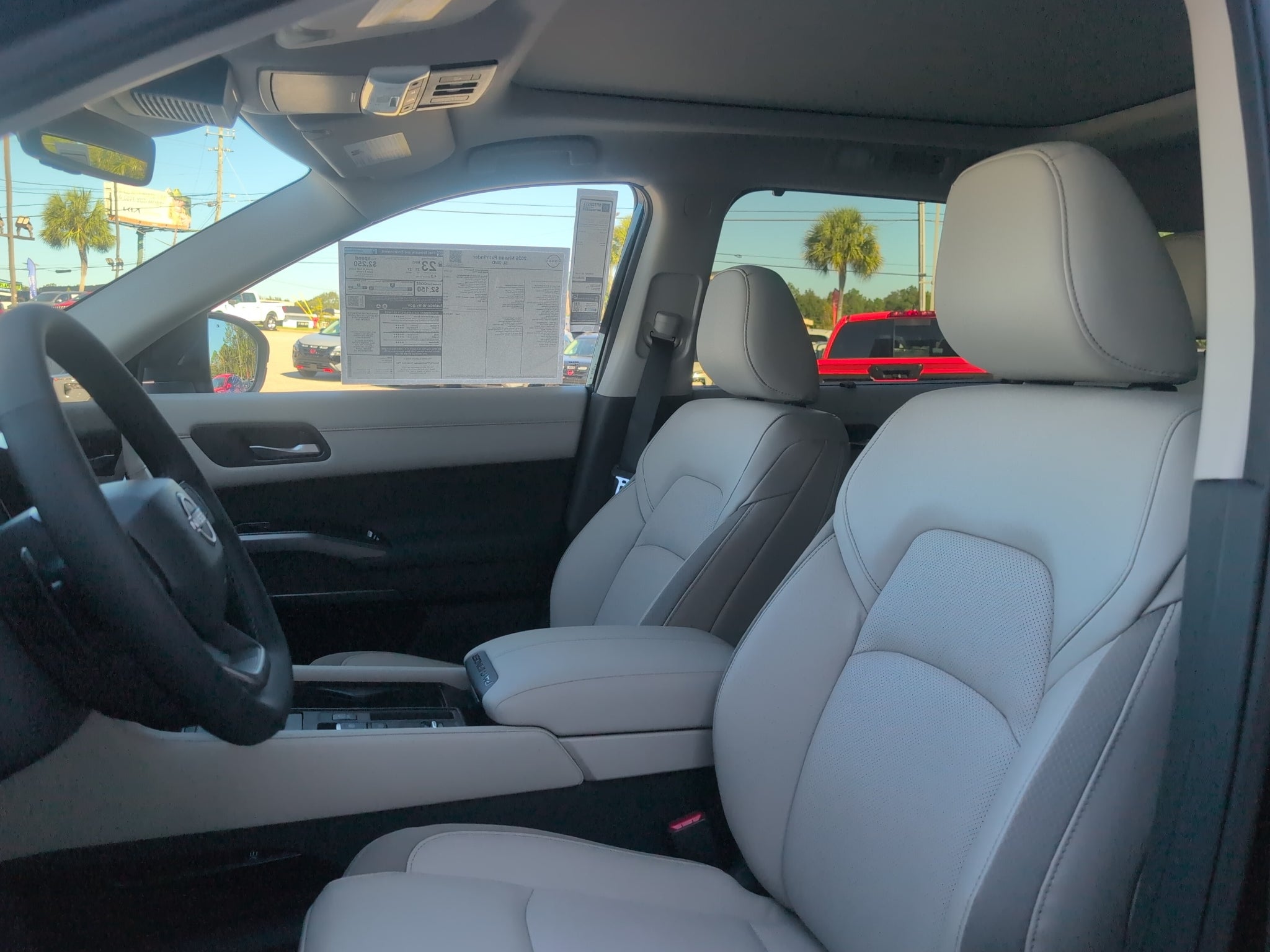 2026 Nissan Pathfinder SL