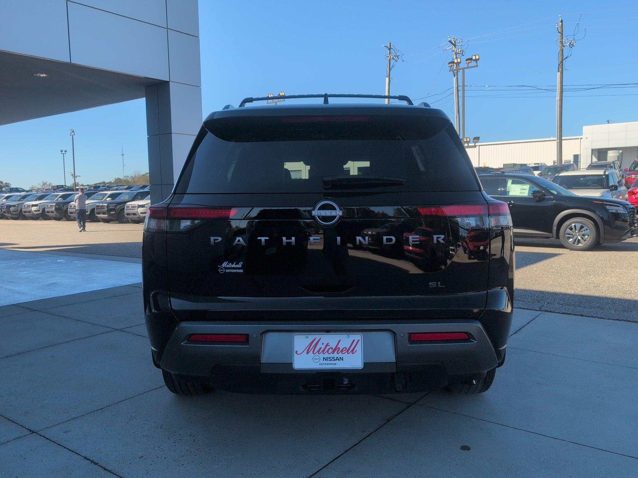 2026 Nissan Pathfinder SL