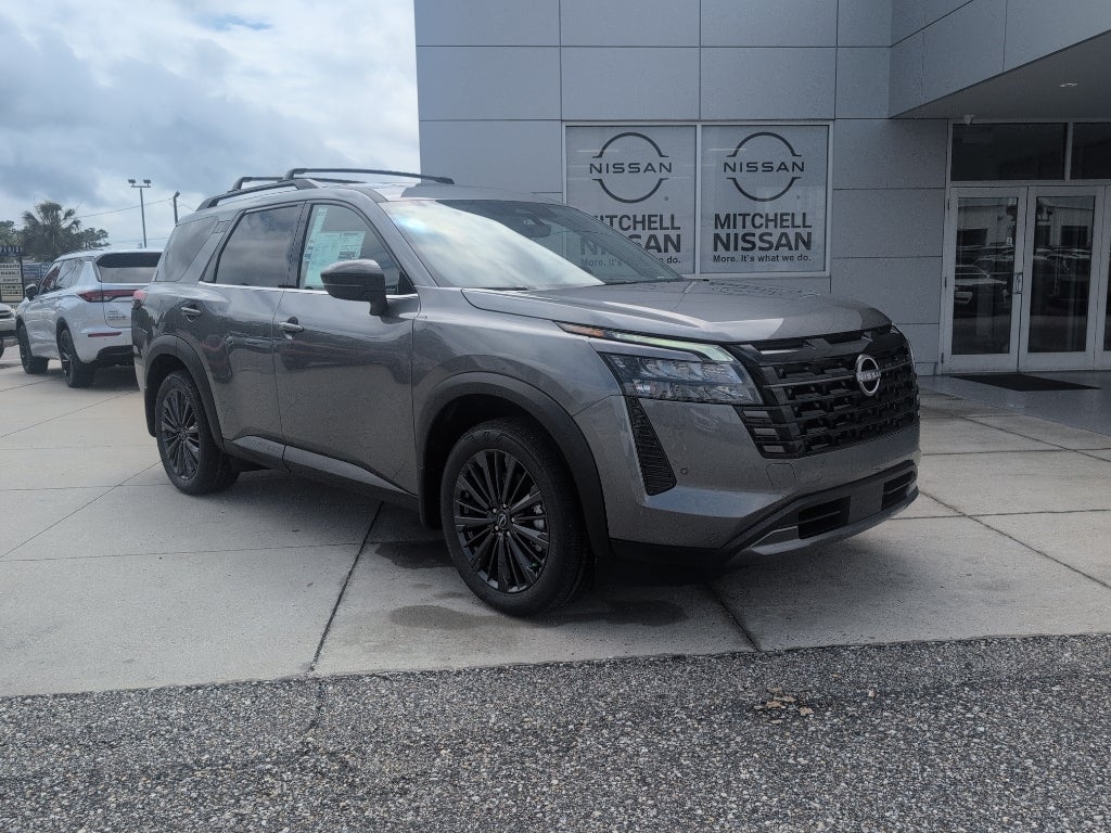 2026 Nissan Pathfinder SL 2WD's photo