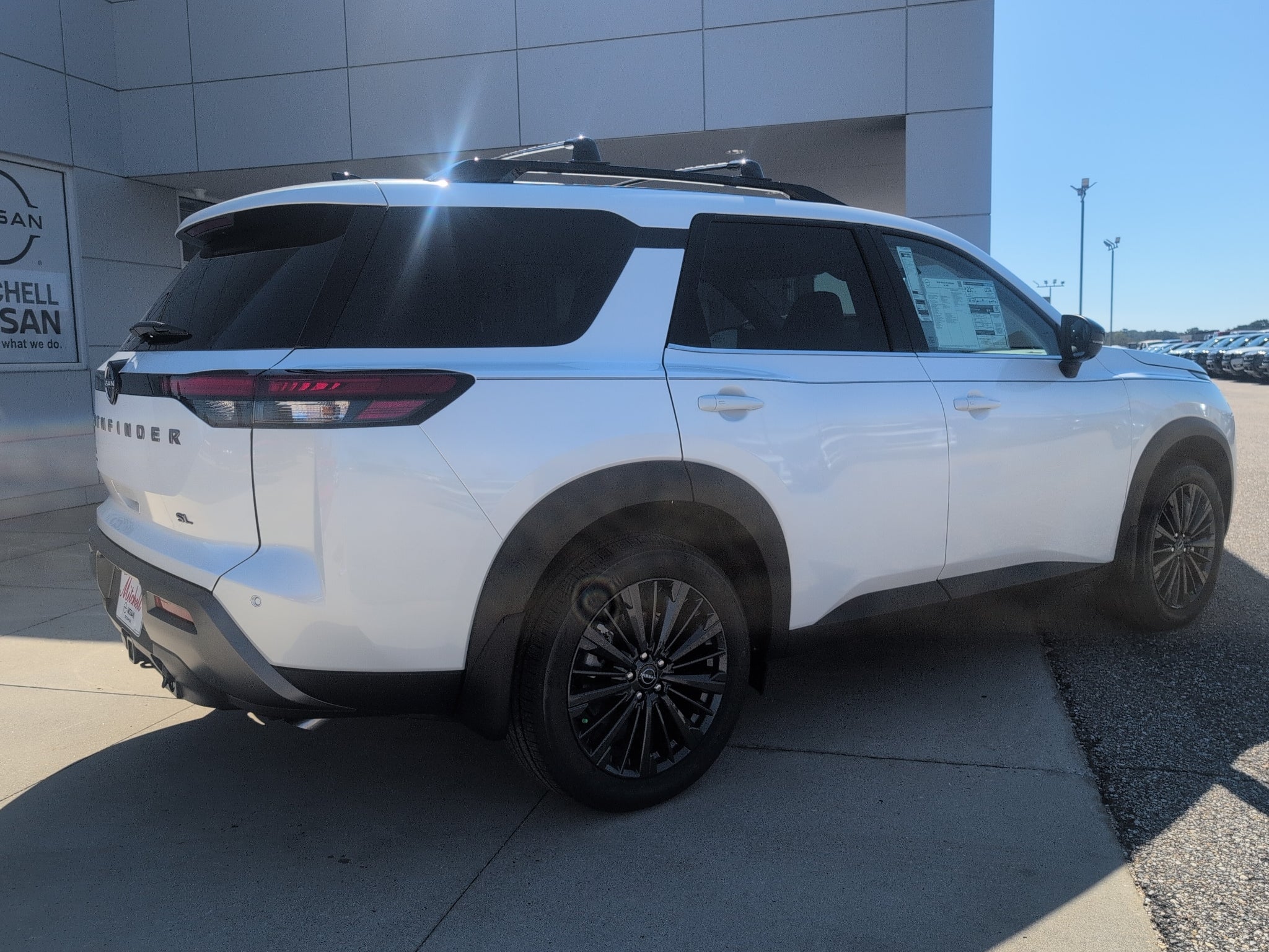 2026 Nissan Pathfinder SL