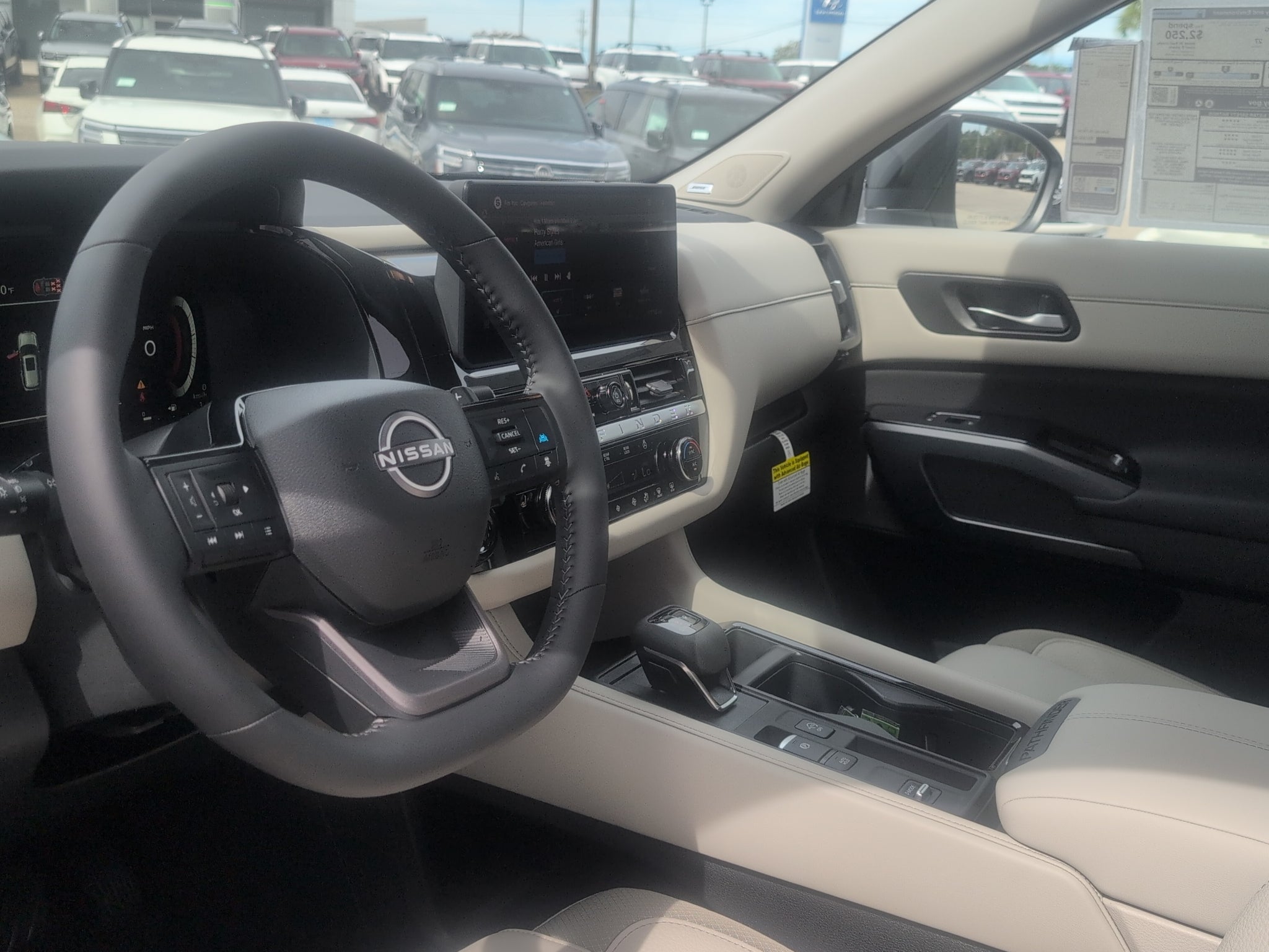 2026 Nissan Pathfinder SL