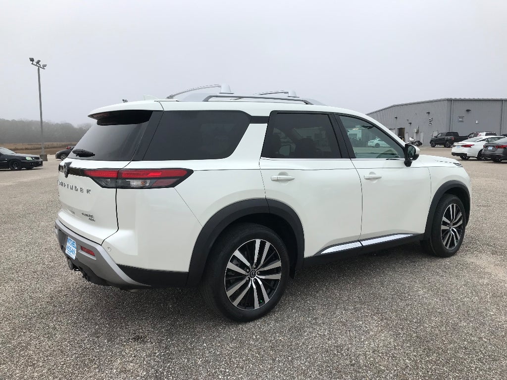 2023 Nissan Pathfinder Platinum