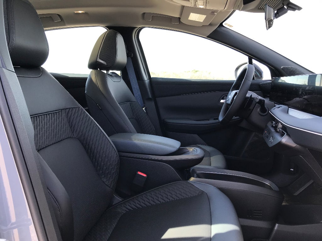 2026 Nissan LEAF Platinum+