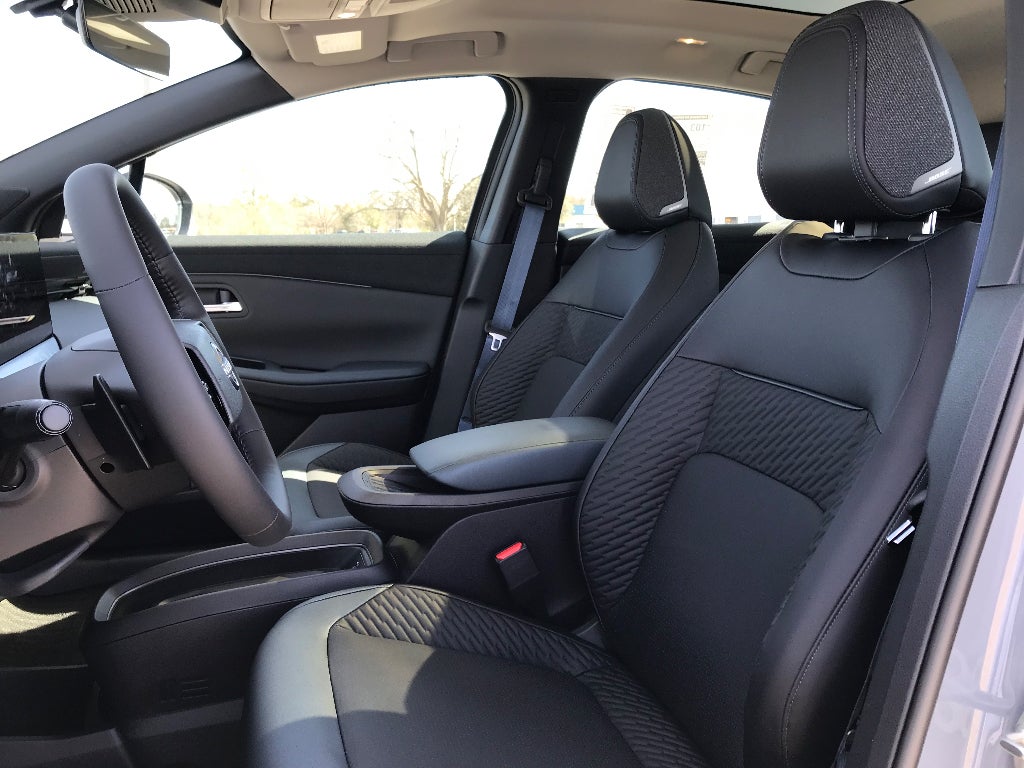 2026 Nissan LEAF Platinum+