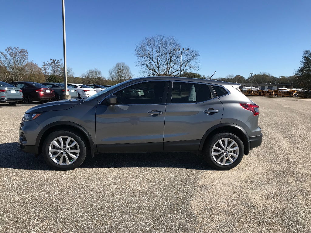 2022 Nissan Rogue Sport S