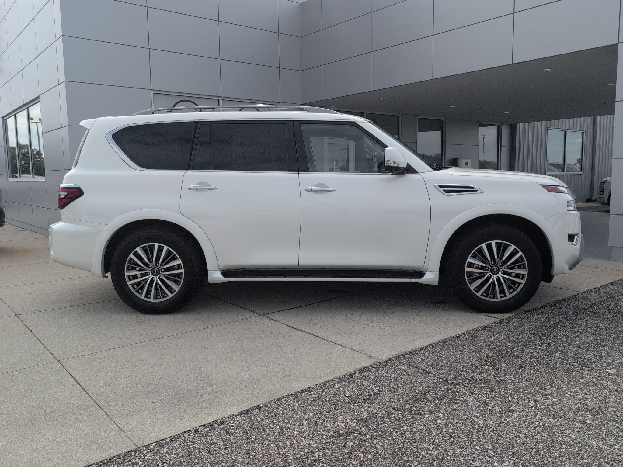 2023 Nissan Armada SL