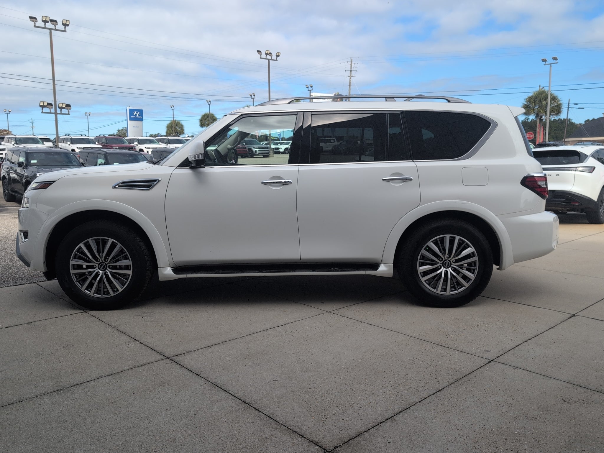 2023 Nissan Armada SL