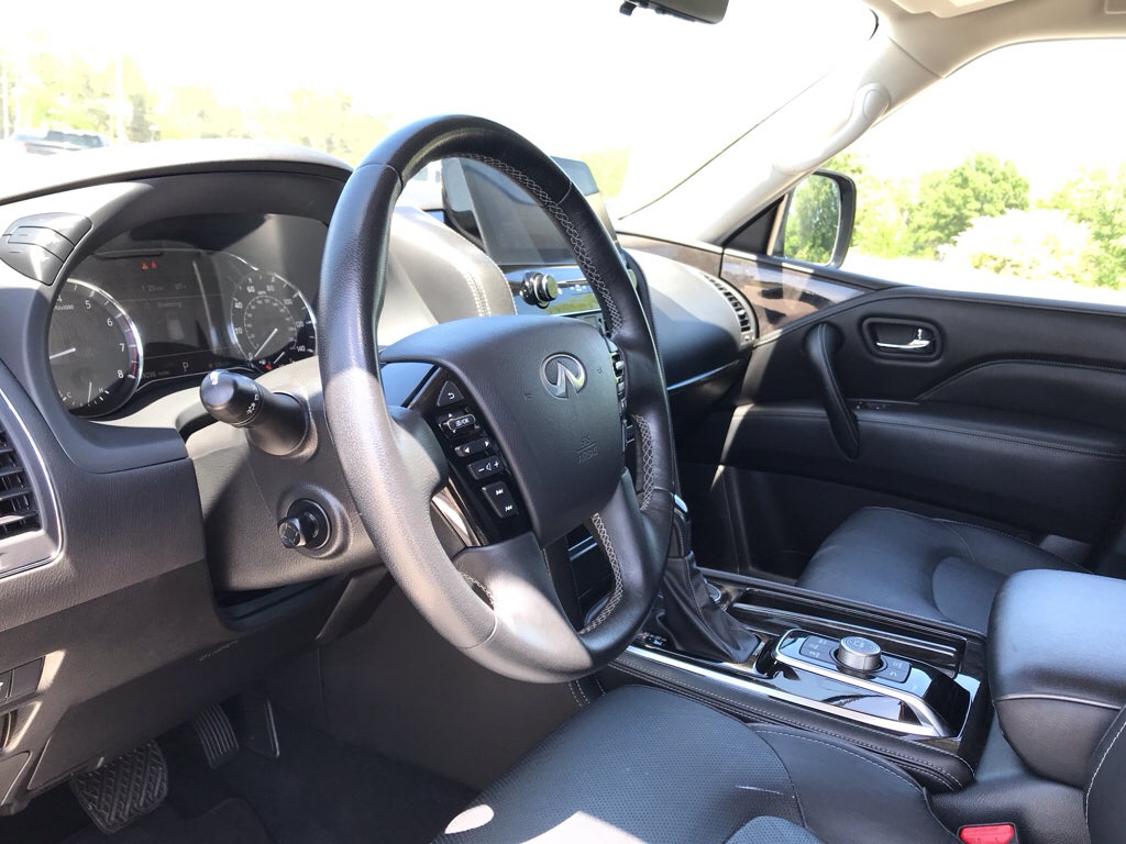 2024 INFINITI QX80 LUXE