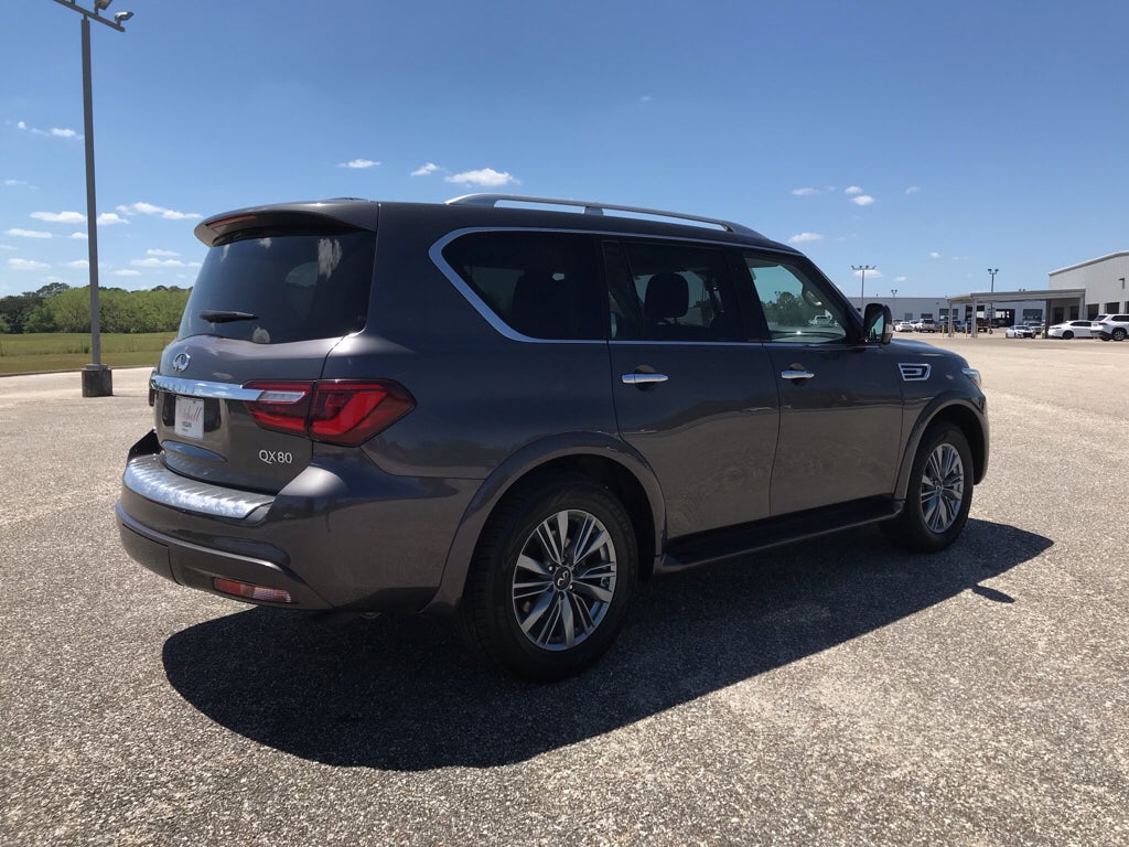 2024 INFINITI QX80 LUXE
