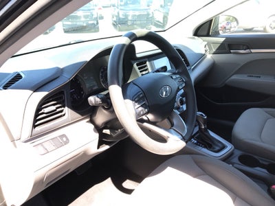 2019 Hyundai Elantra SE